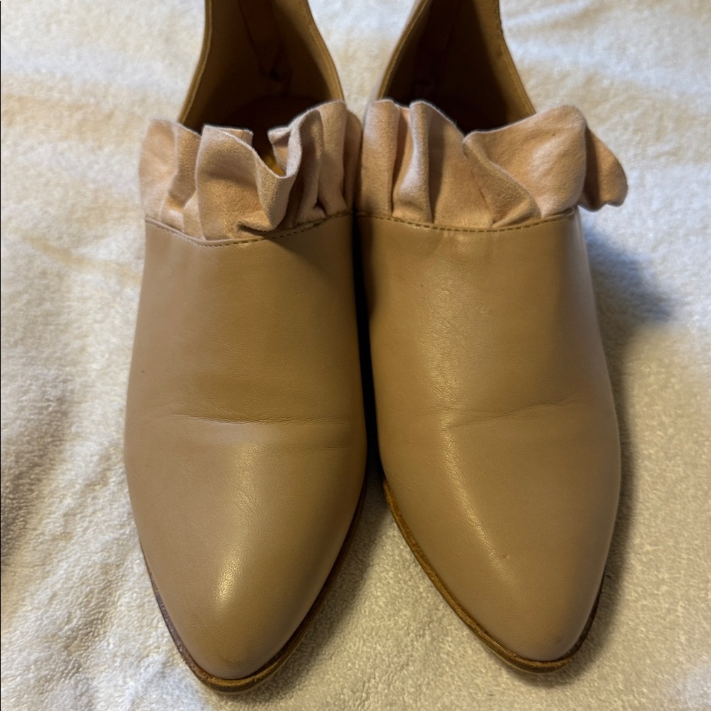 CCOCCI Women's Tan Flats with Ruffle Detail